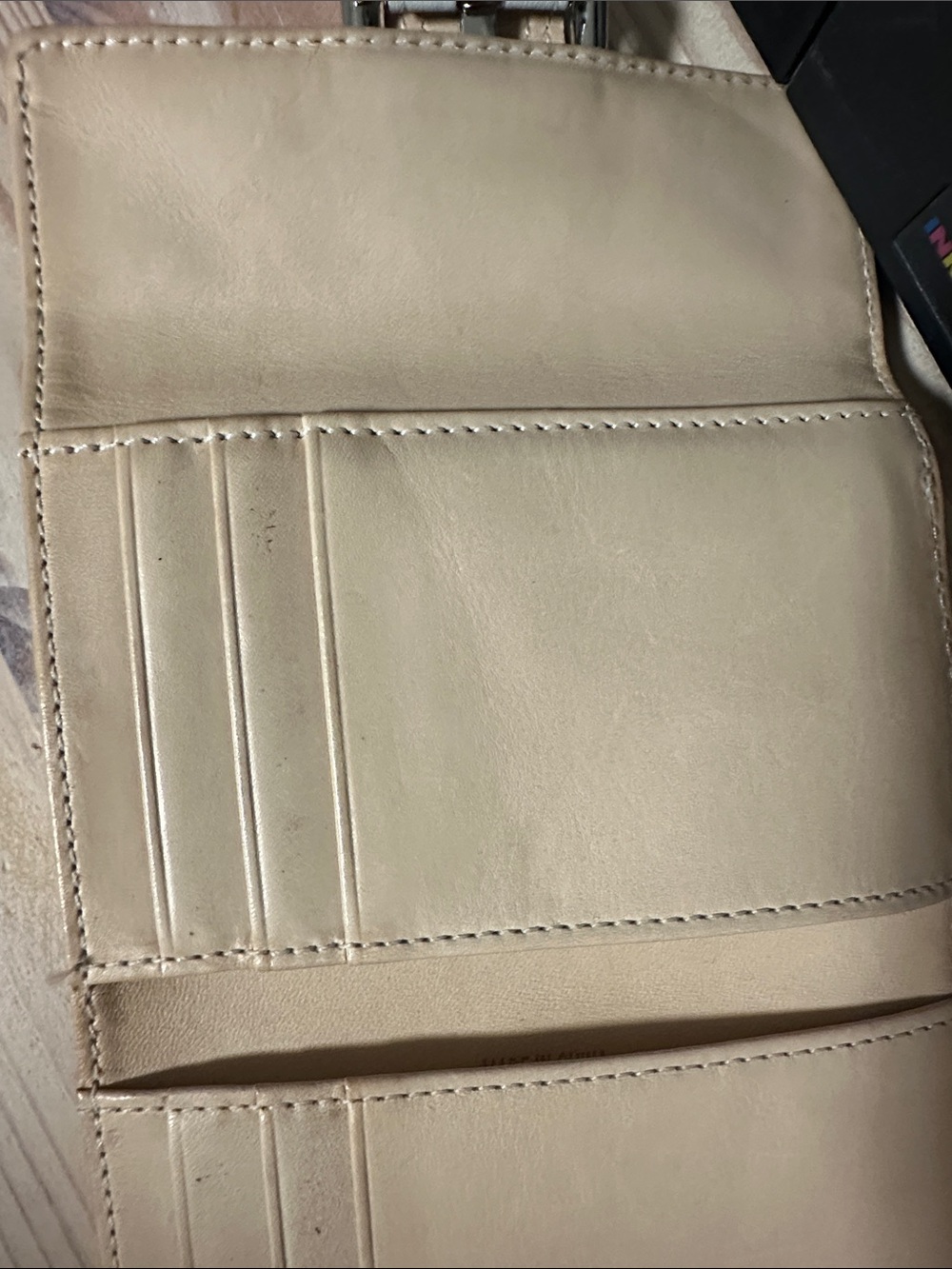 Coach Cream Leather Wallet with Silver Buckle - Picture 3 of 7